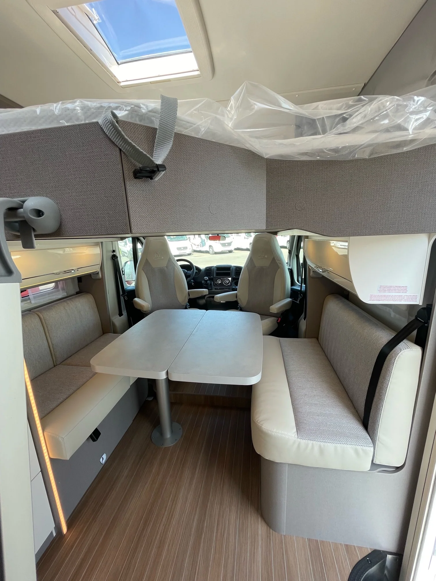 MODELE 2024 ! Etrusco (Hymer) T 7400 QBC – Image 9